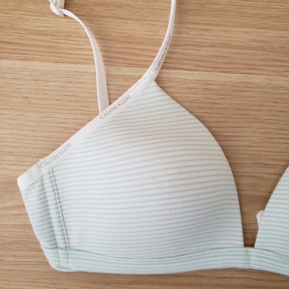 Calvin Klein Intimates & Sleepwear New Calvin Klein Wireless Bra M